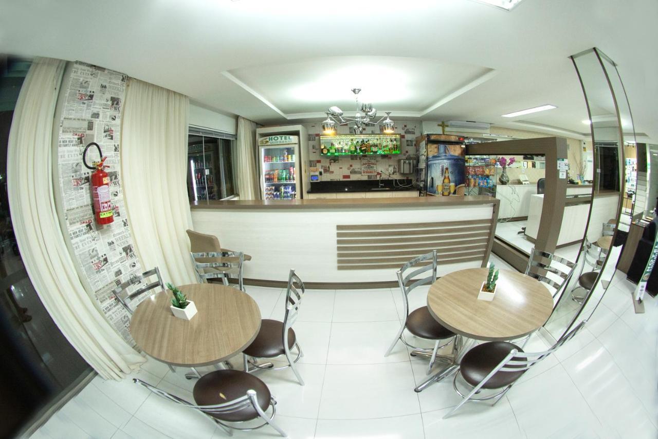 Hotel Sambakia Realeza Exterior photo
